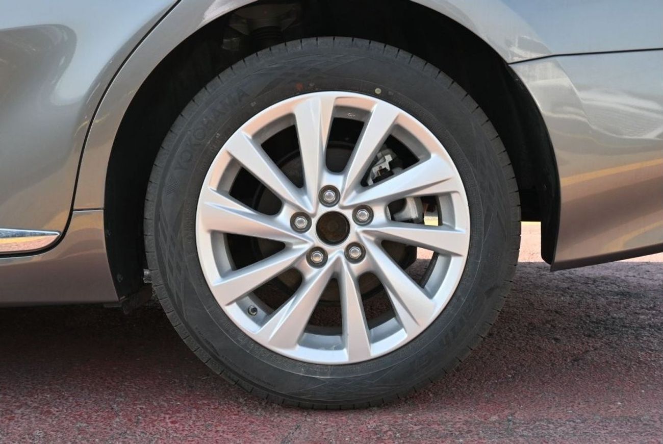 Toyota Camry Toyota Camry GLE 2.5L, Sedan, FWD, 4Doors, Cruise Control, Color Grey, Model 2023