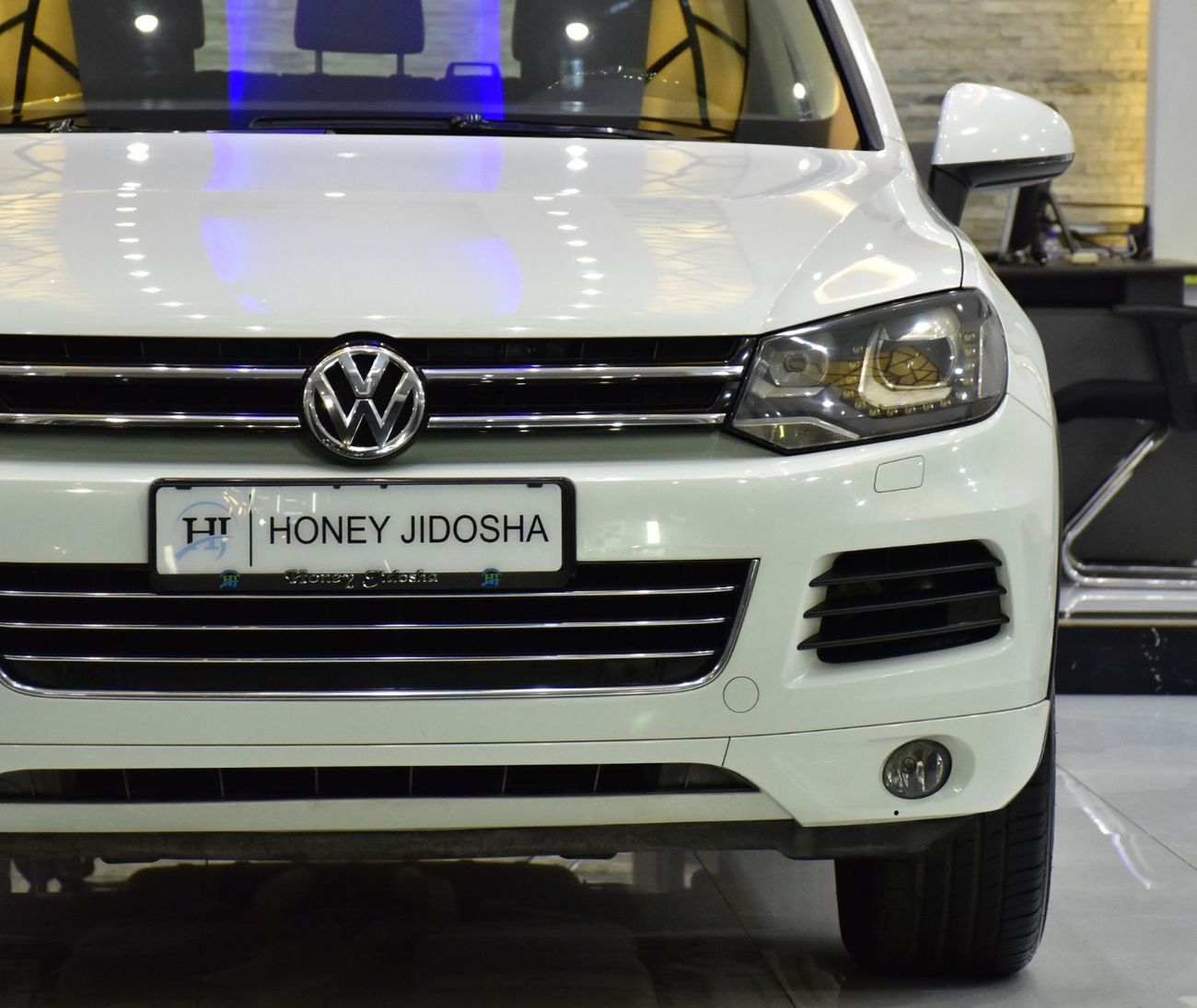 Volkswagen Touareg EXCELLENT DEAL for our Volkswagen Touareg ( 2014 Model ) in White Color GCC Specs
