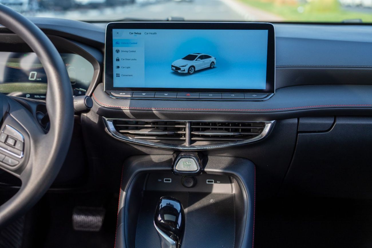 أم جي 5 MG5 2025 1.5L Petrol