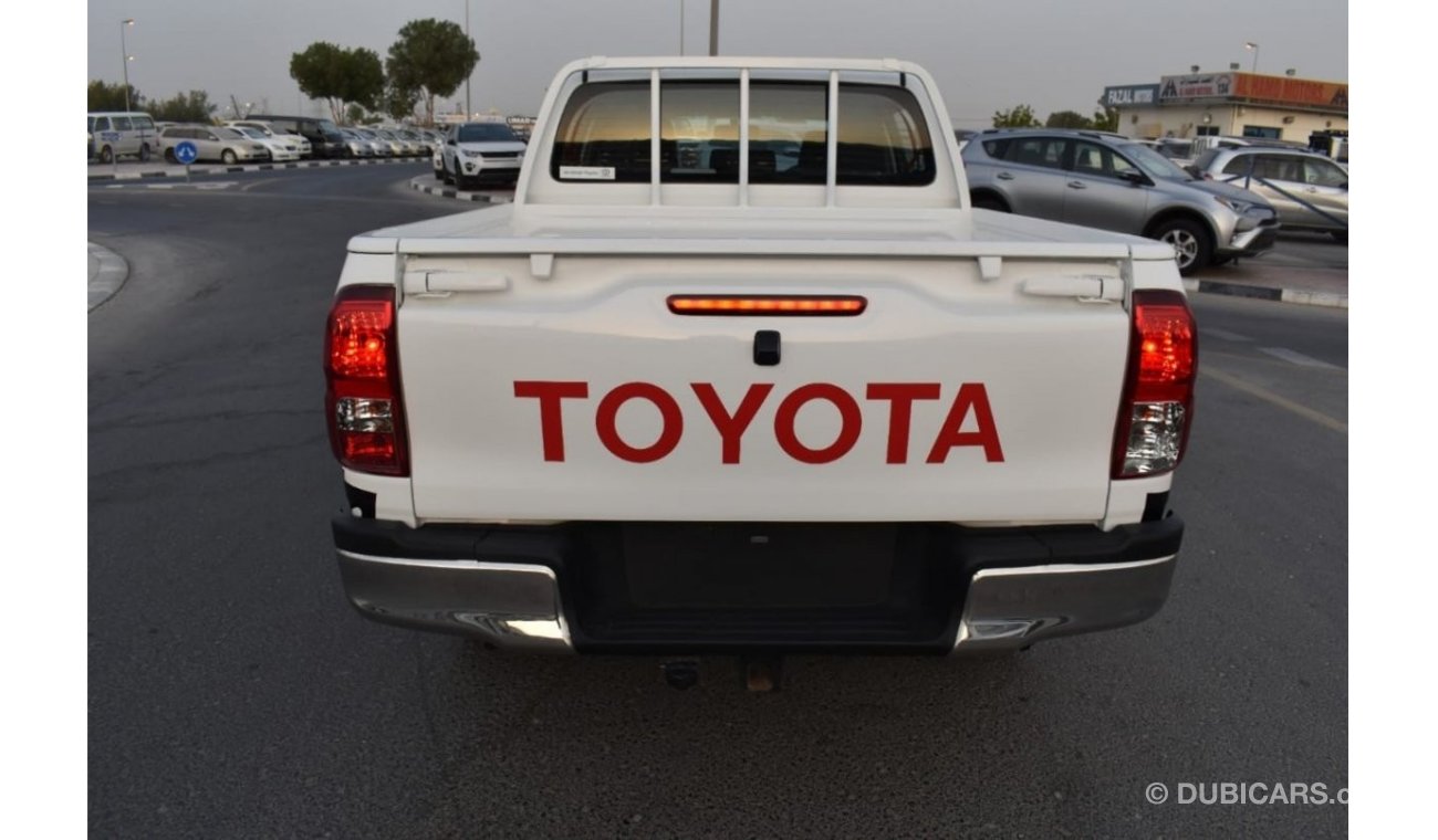 Toyota Hilux TOYOTA HILUX PICK UP DIESEL manual gear 2017 WHITE RIGHT HAND DRIVE
