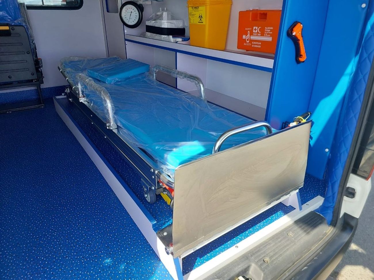 Toyota Hiace TOYOTA HIACE VAN AMBULANCE RHD 2019 MODEL 2.8 L DIESEL AUTOMATIC(PM03504)