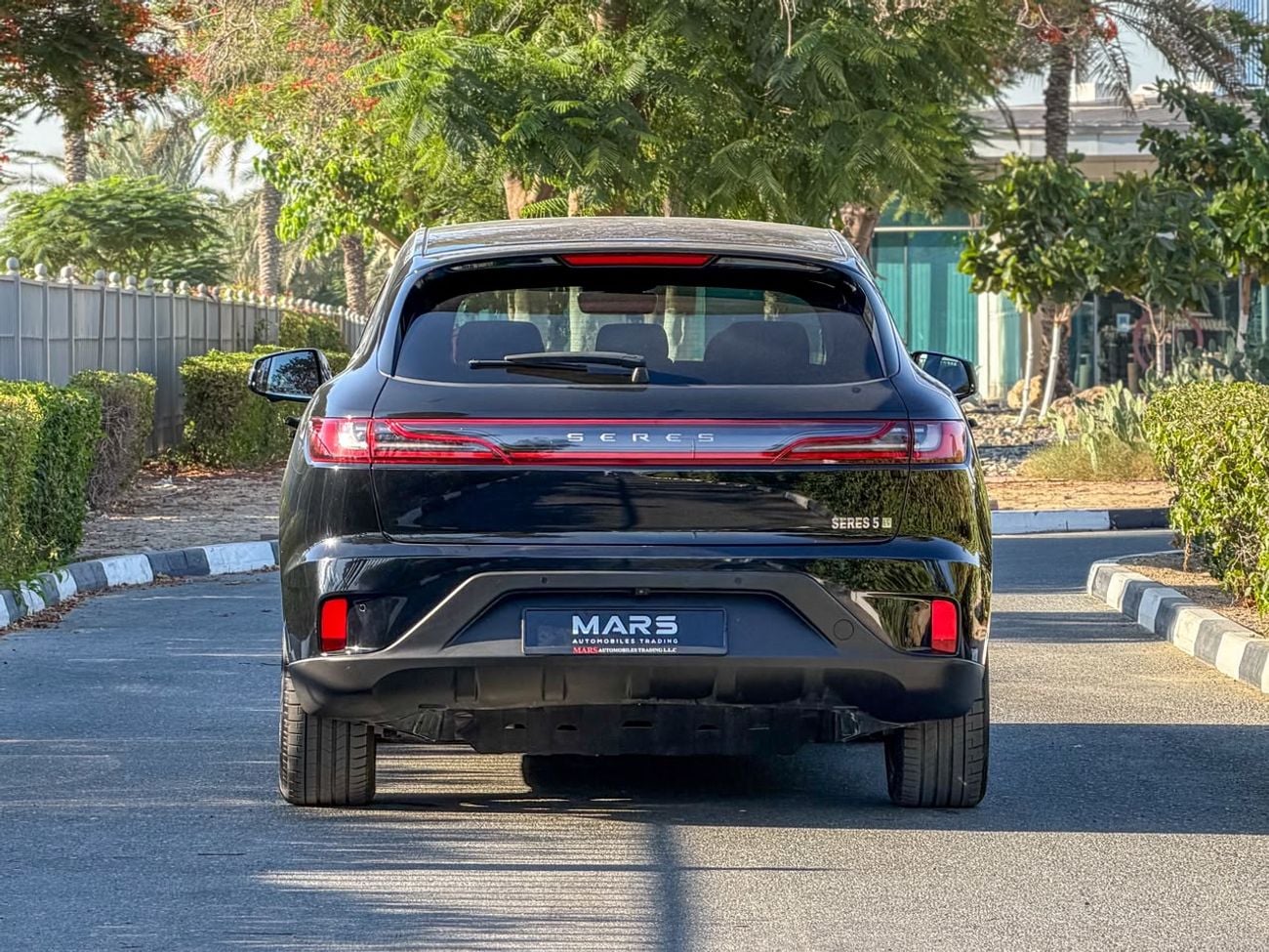 Seres 5 2025 Seres 5 Standard 2WD | 80 kWh | Range (500 Km) | 435 Hp | Warranty & Service (Green Motors Deal
