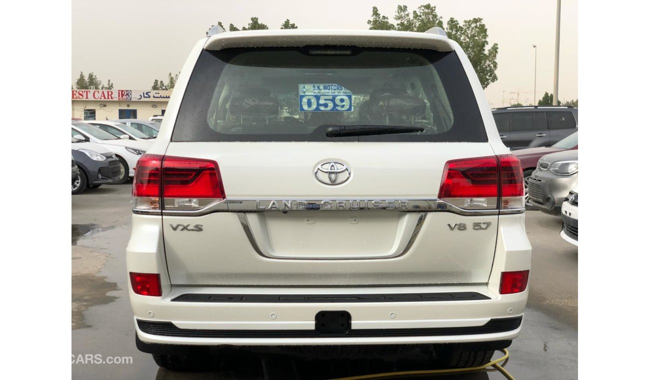 Toyota Land Cruiser VXS V8 5.7