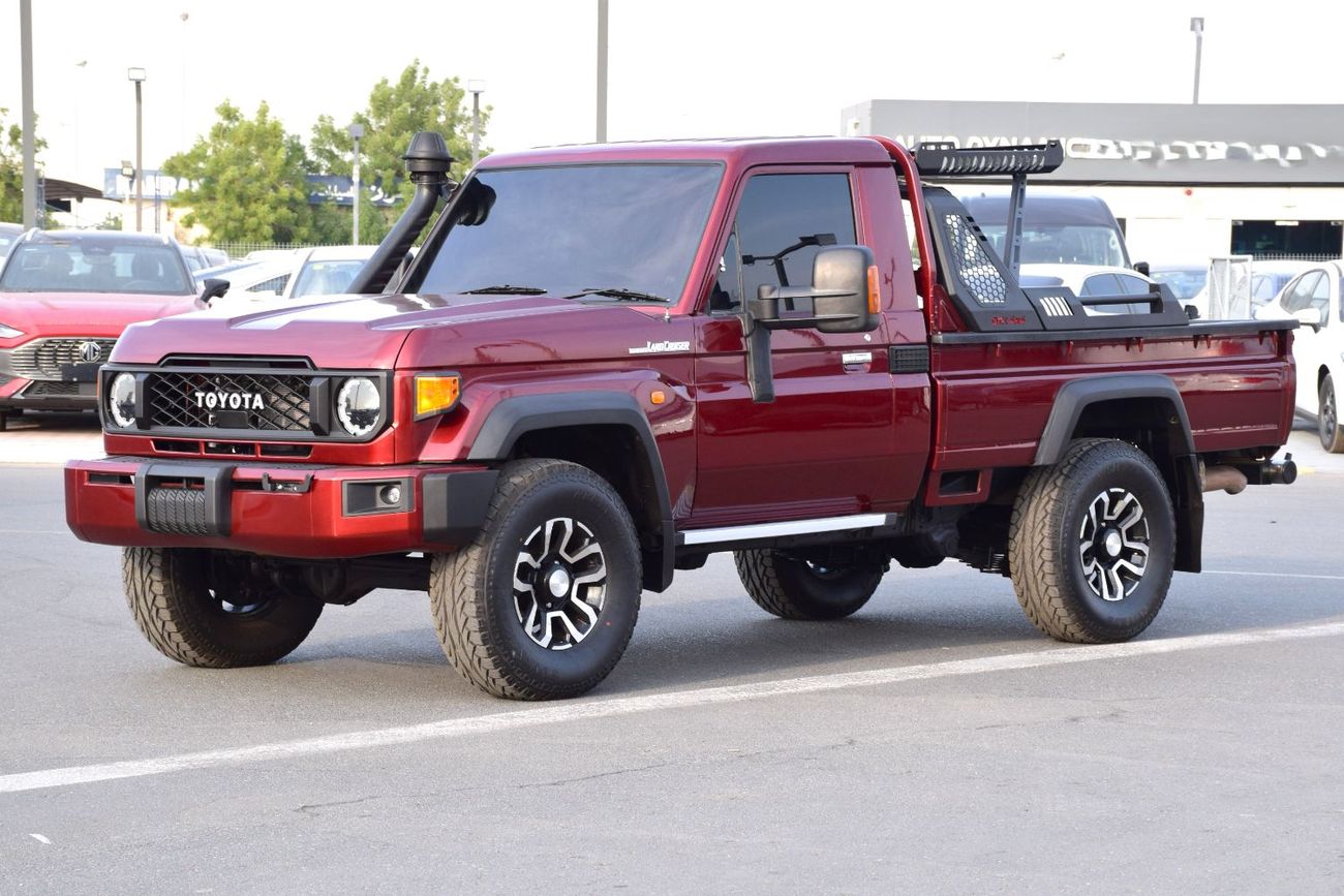 تويوتا لاند كروزر بيك آب 4.5L Diesel V8 Right Hand Drive (Export Only)