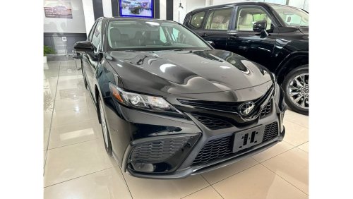 تويوتا كامري 2023 Model Toyota Camry SE 2.5L, Canadian specification - Black and Silver