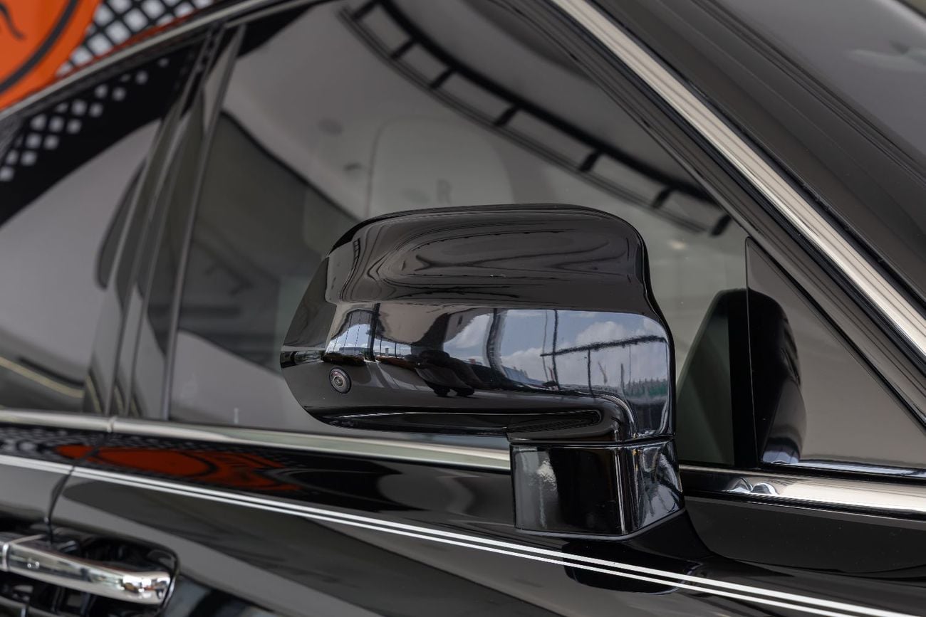 Rolls-Royce Cullinan ROLLS-ROYCE CULLINAN | SILVER BADGE | FULL OPTIONS | BESPOKE SOUND SYSTEM | GCC SPECS | 2025