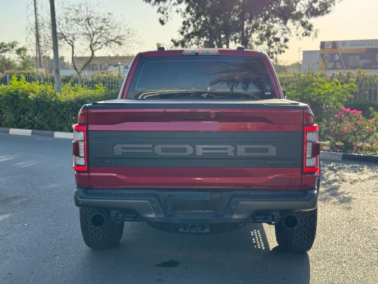 Ford F 150 Raptor GCC SPEC 37 OPTION NEAT AND CLEAN