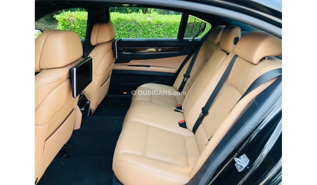 BMW 740Li Exclusive MODEL 2015 GCC CAR PERFECT CONDITION INSIDE AND OUTSIDE FULL OPTION SUN ROOF LEATHER SEATS