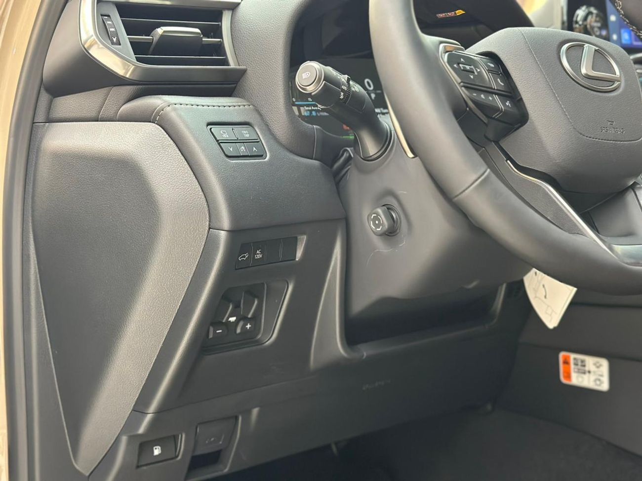 لكزس LX 700h Brand New LX700h Overtrail In Stock