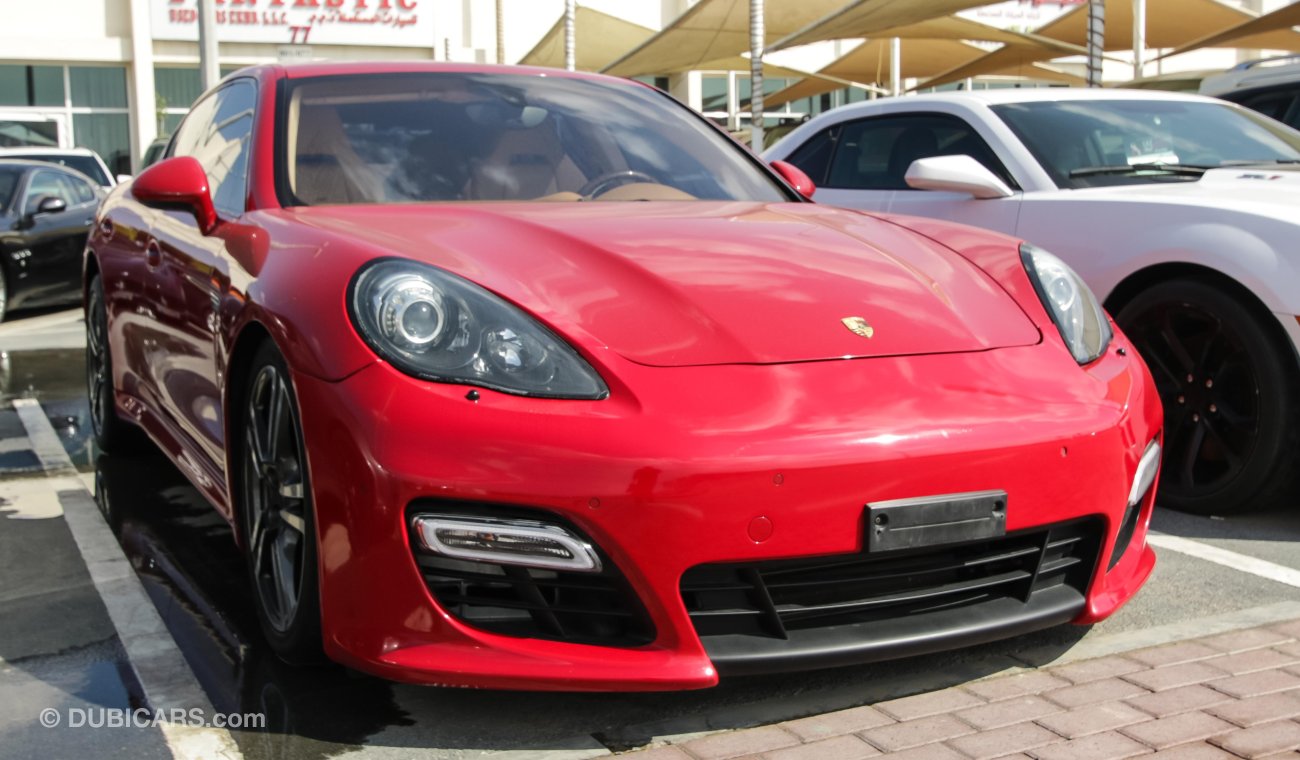 Porsche Panamera GTS