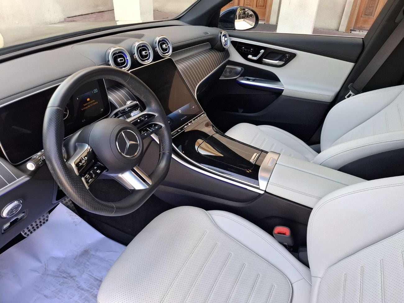 مرسيدس بنز GLC 300 مرسيدس بنز 2023 فل GLC300