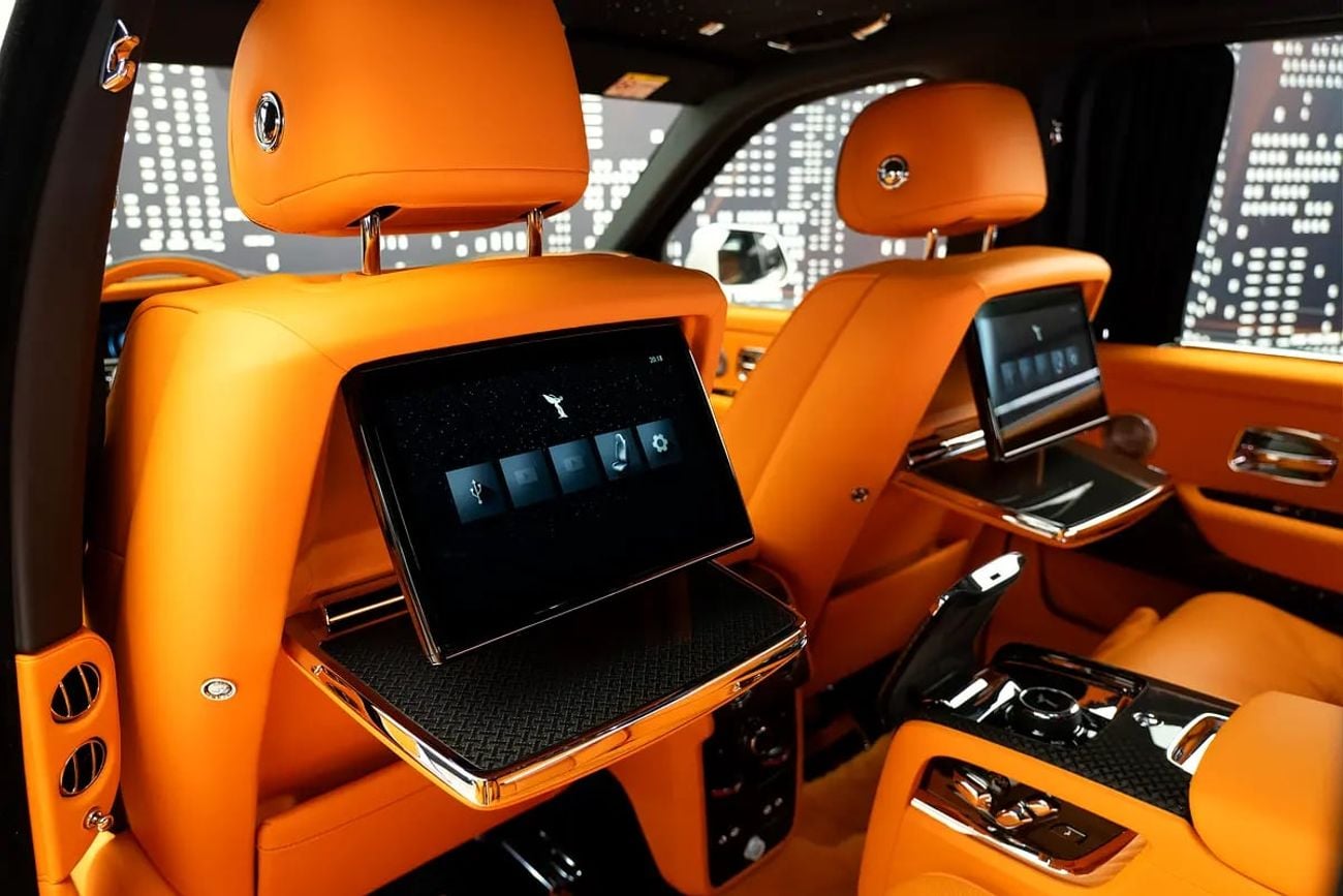 Rolls-Royce Cullinan ROLLS ROYCE | CULLINAN BLACK BADGE | 2025MY | FULL SPECS