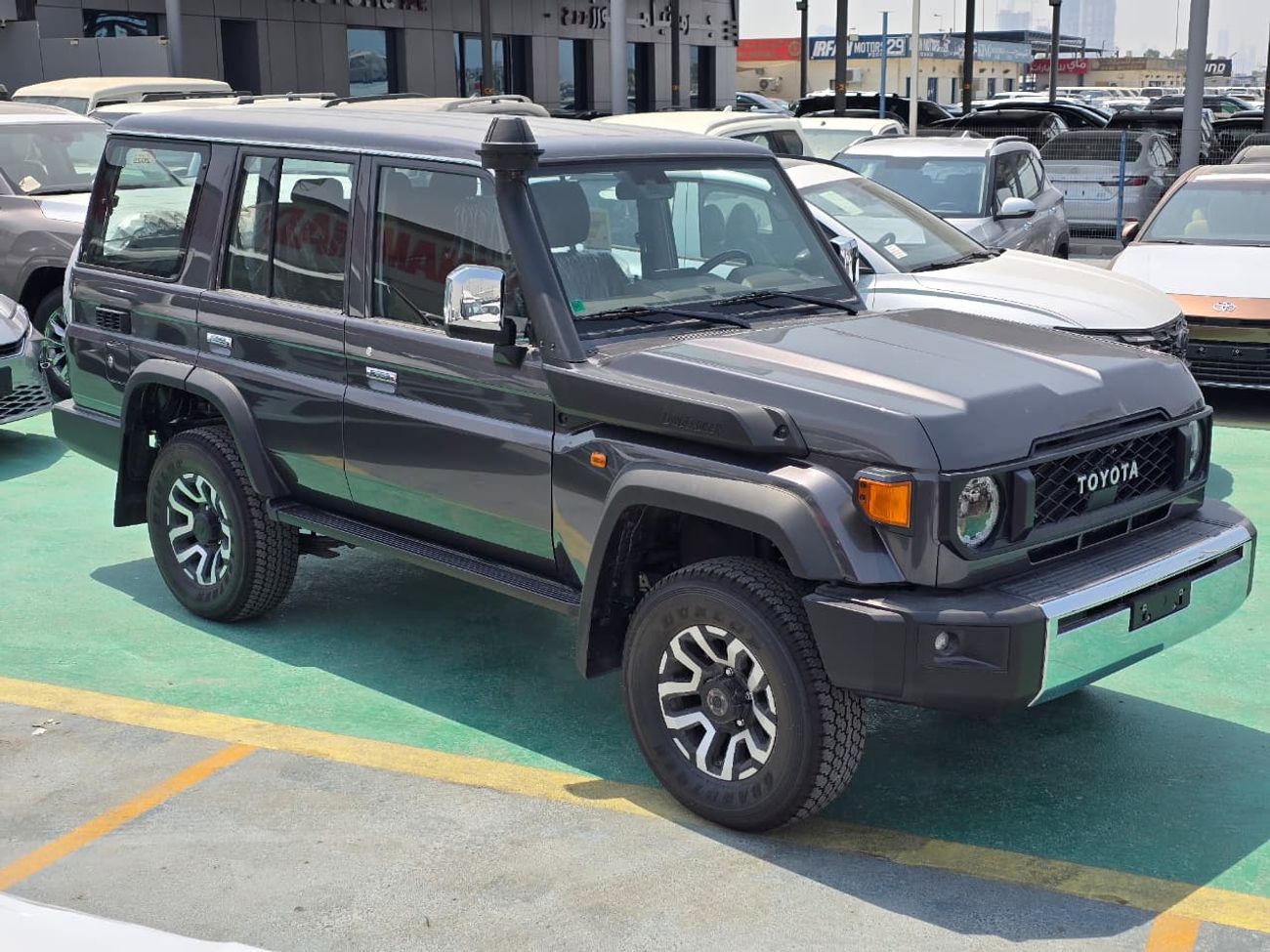 Toyota Land Cruiser 70 LX V6 4.0