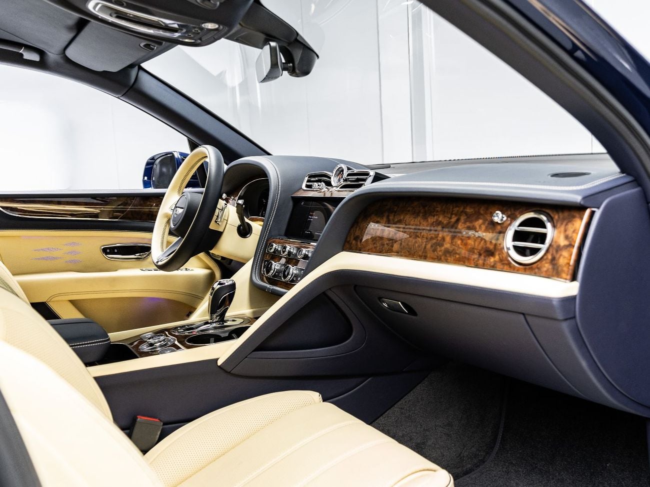 Bentley Bentayga Azure 4.0T The BEST Ramadan Offer in the UAE - Limited Time Only! Bentley Warranty, Low KM's, GCC