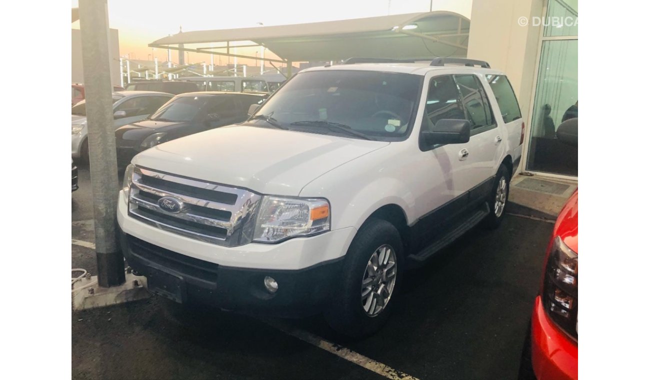 Ford Expedition model 2013 car prefect condition full service full option low mileage