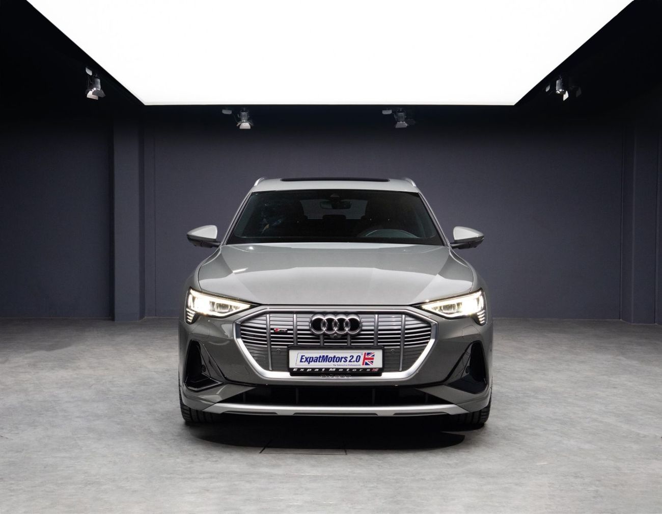 أودي إي ترون سبورتباك 50 Quattro S-Line