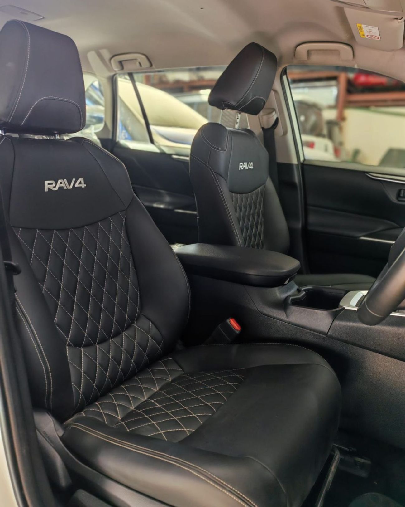 Toyota RAV4 2WD HYBRID 2.5L