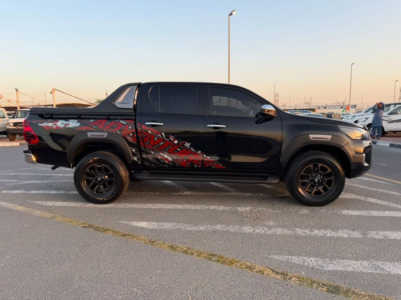 Toyota Hilux ADVENTURE 2021 Toyota Hilux Advanture Modified - 2.7L V4 - AWD 4x4- Rear Camera - Sidestep - Push