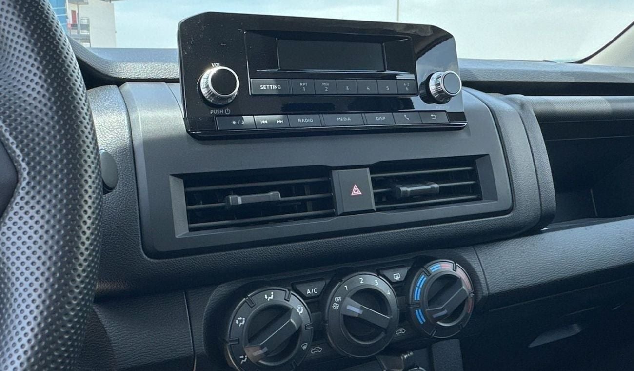 Mitsubishi L200 2.4L D DC 4WD GL New Face 5MT