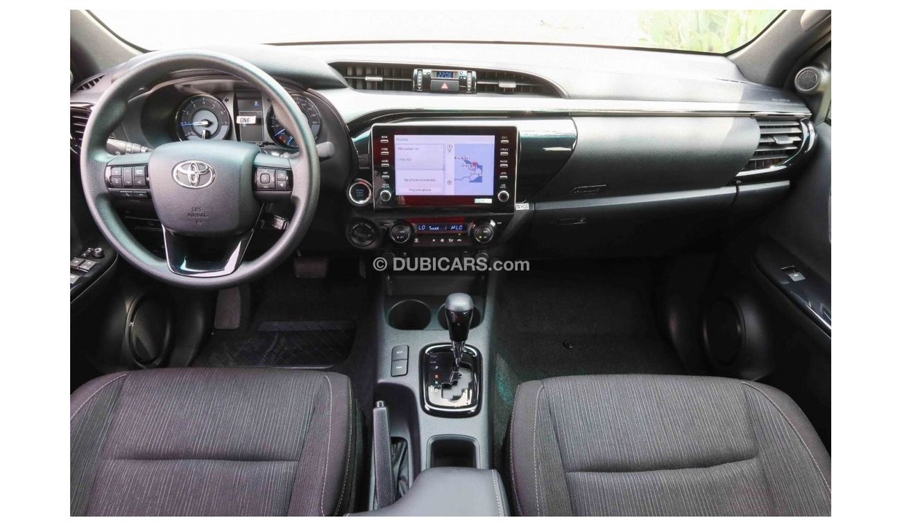 Toyota Hilux 2023 Toyota Hilux 4x4 DC 4.0 Adventure HI SR5 P A/T - Silver inside black