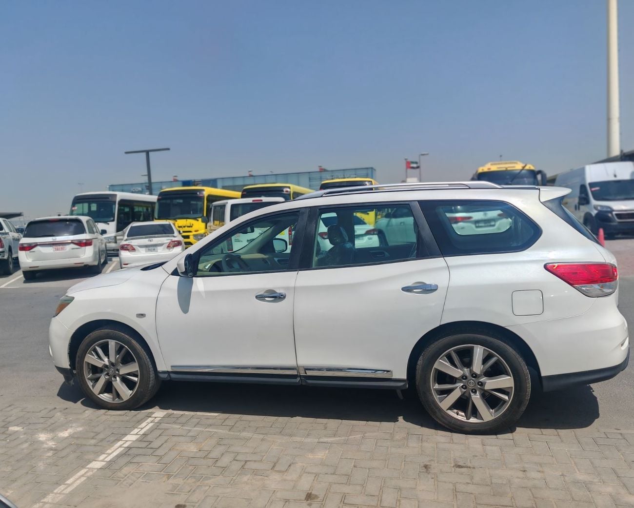 Nissan Pathfinder SL