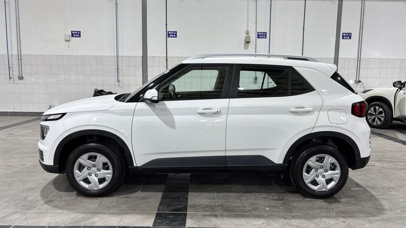 Hyundai Venue 2024 SMART | AED 665/Month | 0 DP | 30 Day Return | Warranty | Service History