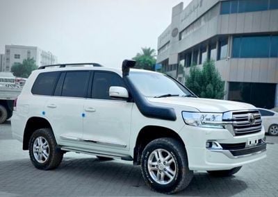 Toyota Land Cruiser 2017 Model ZX RHD Diesel Engine Full Option Very clean and perfect condition