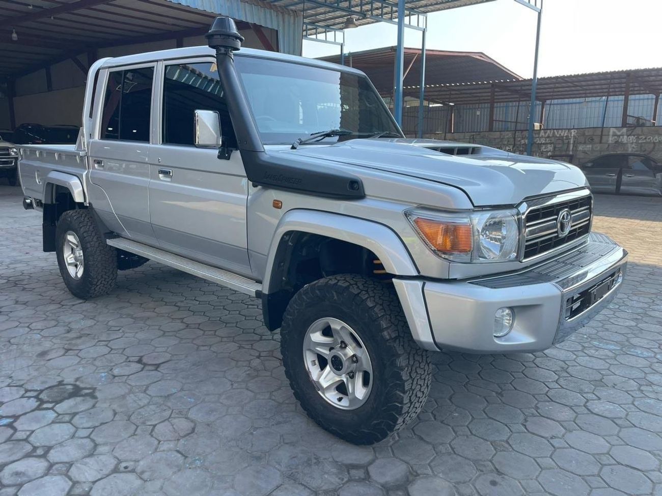 Toyota Land Cruiser Pick Up 2017 RHD Diesel Double Cabin Ful Option Very clean and perfect condition