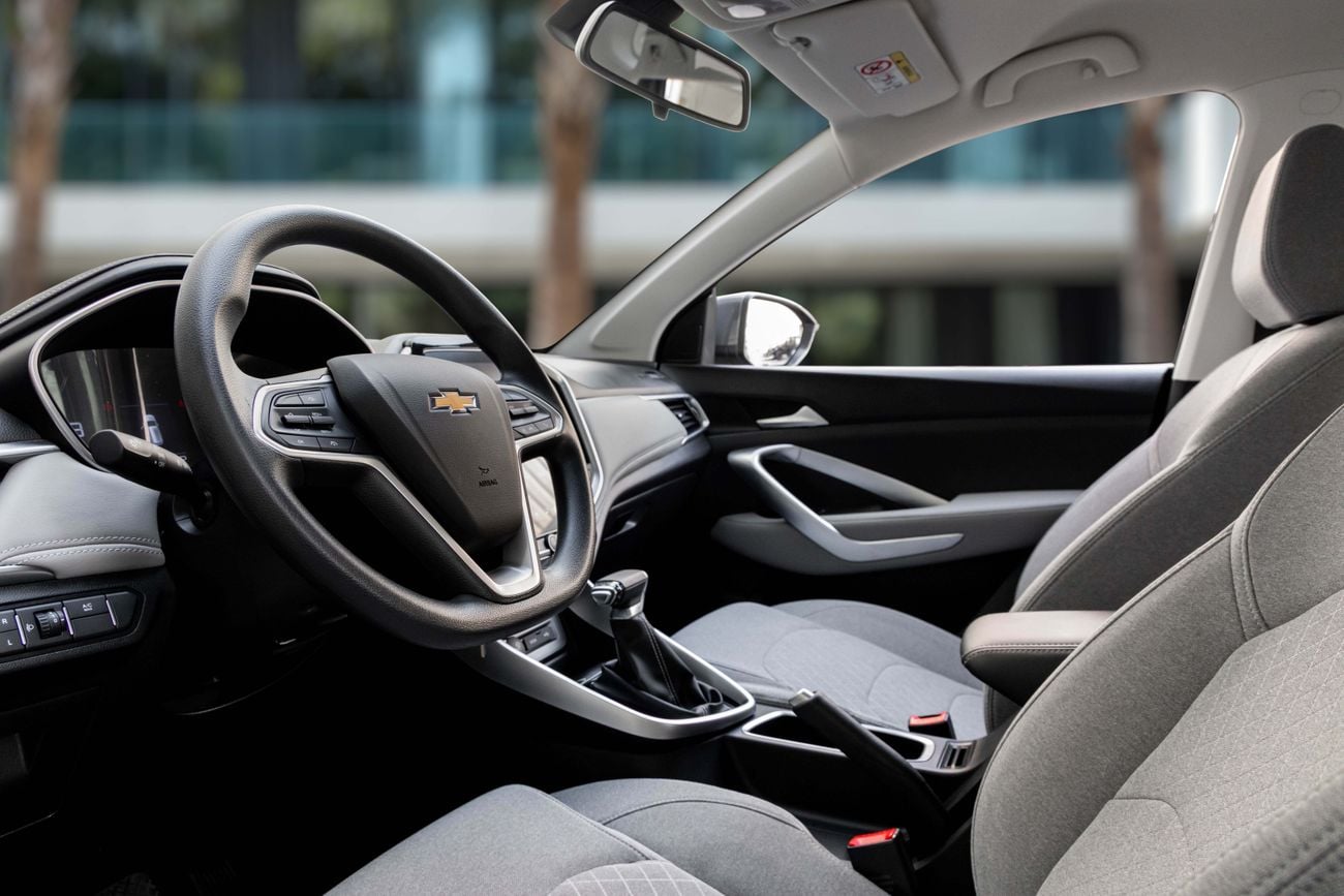 Chevrolet Captiva Captiva LS | 1,322 P.M | 0% Downpayment | Chevrolet Warranty + S/Contract