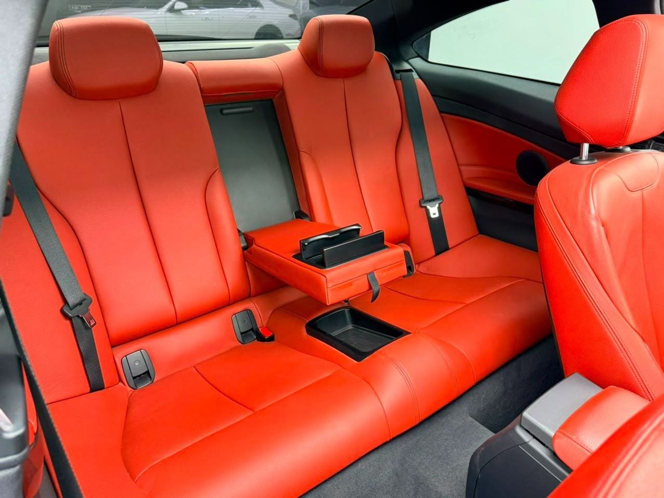 بي أم دبليو 420i EXECUTIVE 2016 BMW 420i, Service History, Excellent Condition, GCC Specs.