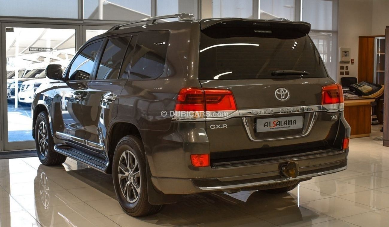 Toyota Land Cruiser GXR V8