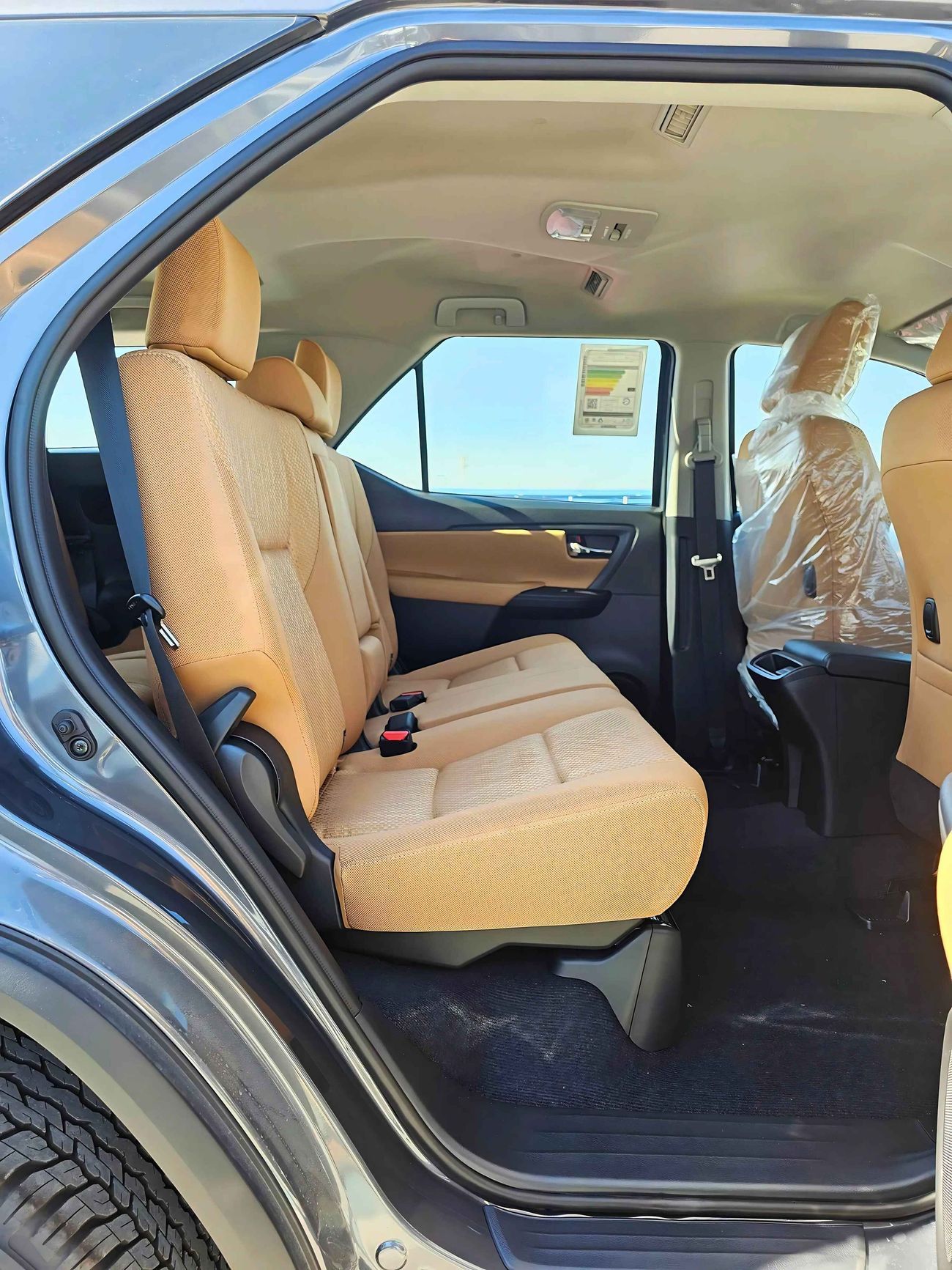 Toyota Fortuner BASIC / 2.7L PETROL / ALLOY WHEELS / MANUAL A/C / 4WD (CODE# BASIC)