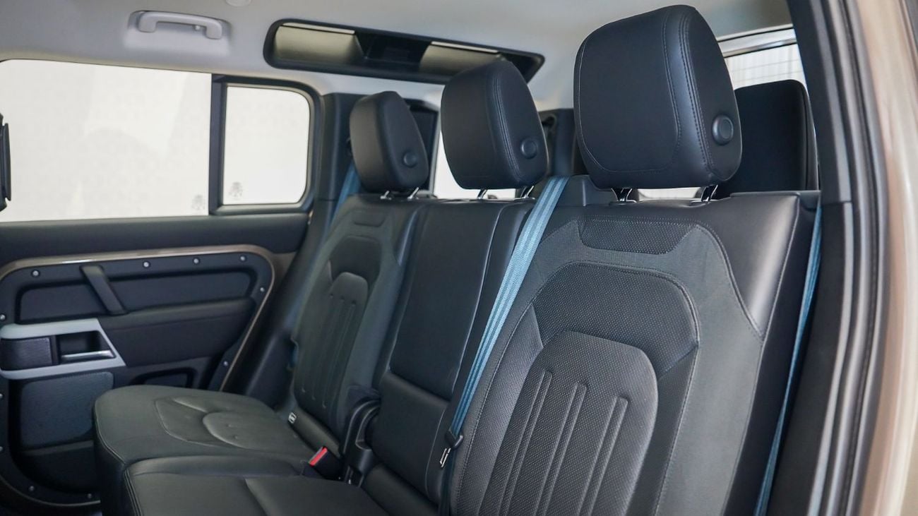 Land Rover Defender P400 110 First Edition 3.0L (7 Seater) Widetrack | AED 4,217 PM | Special Edition, 7 Seats | Ramadan