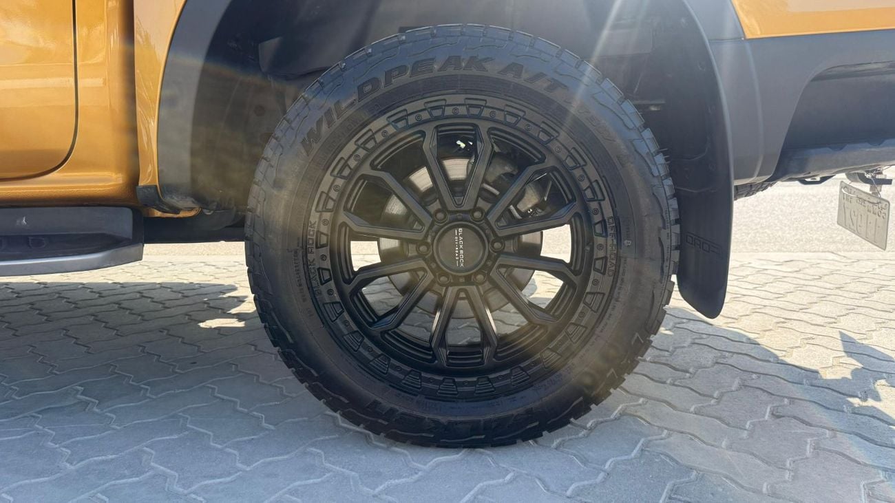 فورد رانجر Wildtrak RHD 2.0L V4 Turbo Diesel Engine 4WD 360° Camera Automatic Gear 5 Seats 4 Doors