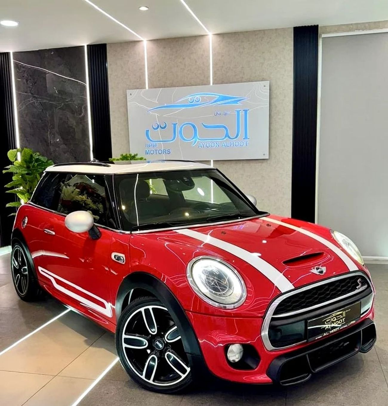 ميني كوبر BEAUTIFUL S ** JCW ** ACCIDENT FREE || GCC || TOP OPTIONS || CONDITION