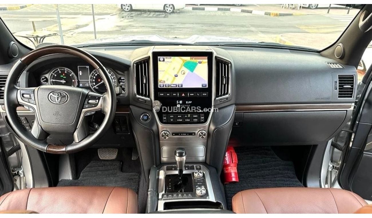 Toyota Land Cruiser VXR