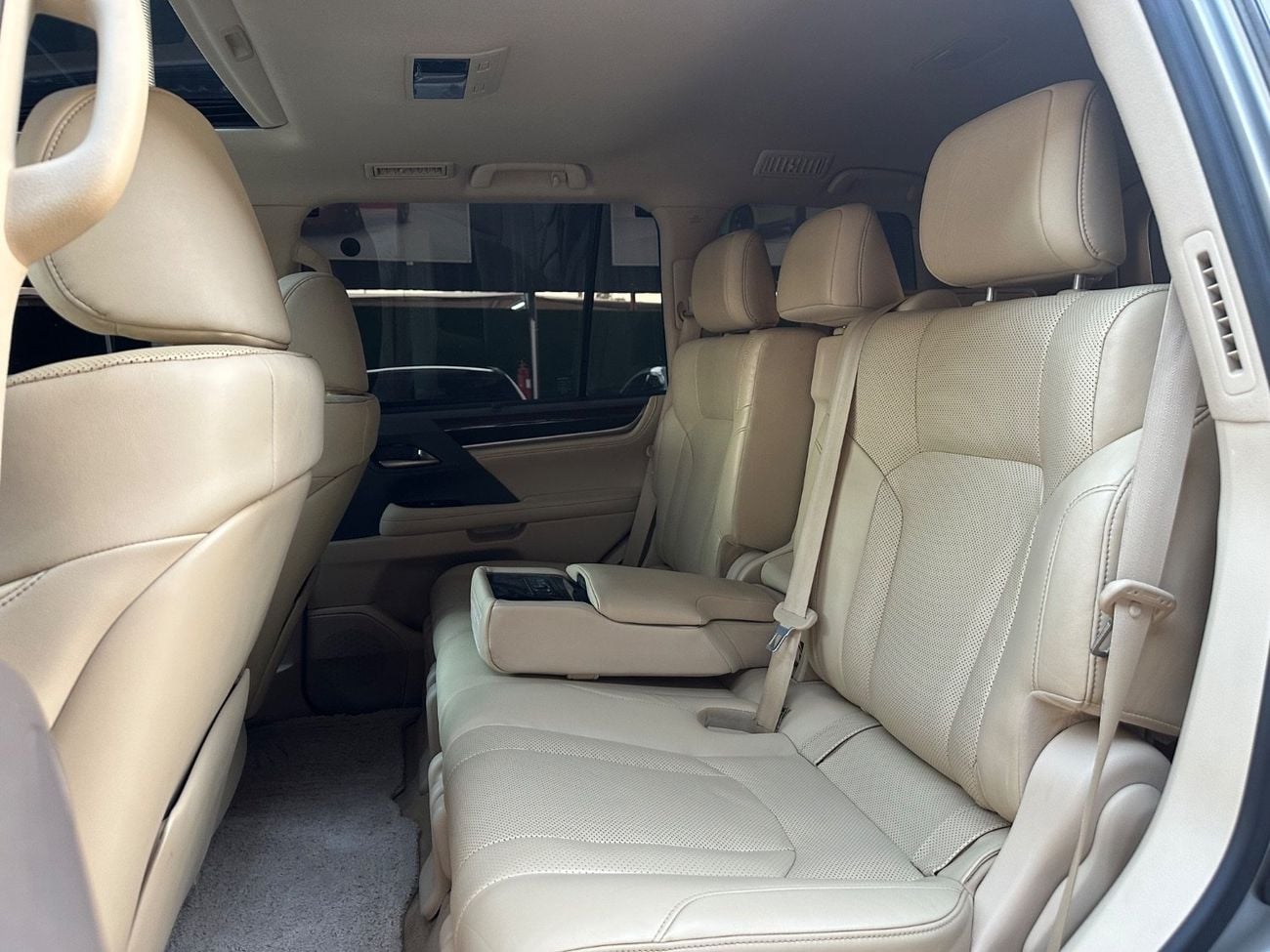لكزس LX 570 SIGNATURE