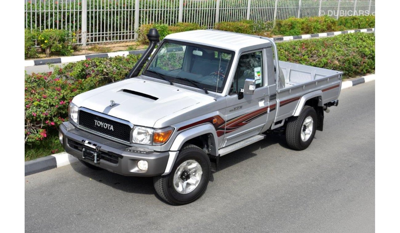 Toyota Land Cruiser Pick Up Single Cabin V8 Diesel Manual Transmission Limited