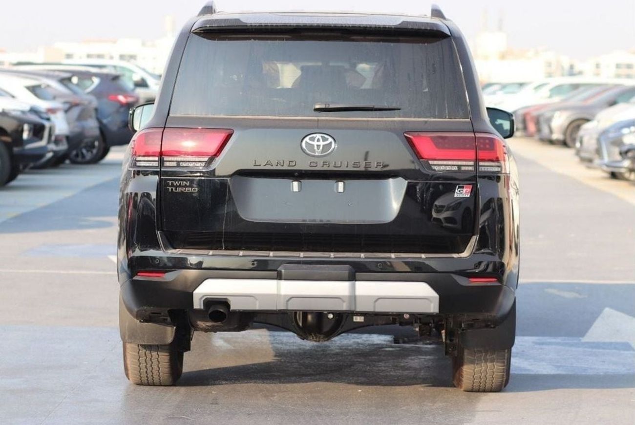 تويوتا لاند كروزر 3.5L GR, SUNROOF, LEATHER SEAT, ELECTRIC SEAT, JBL SOUND SYSTEM, REAR TV, MODEL 2023 FOR EXPORT