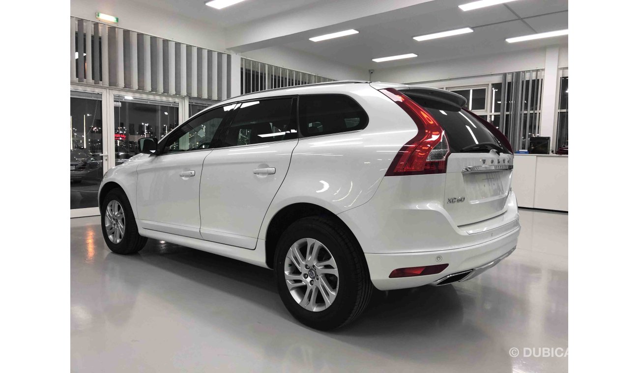 فولفو XC 60 SUPER CLEAN CAR LOW MILEAGE ORIGINAL PAINT