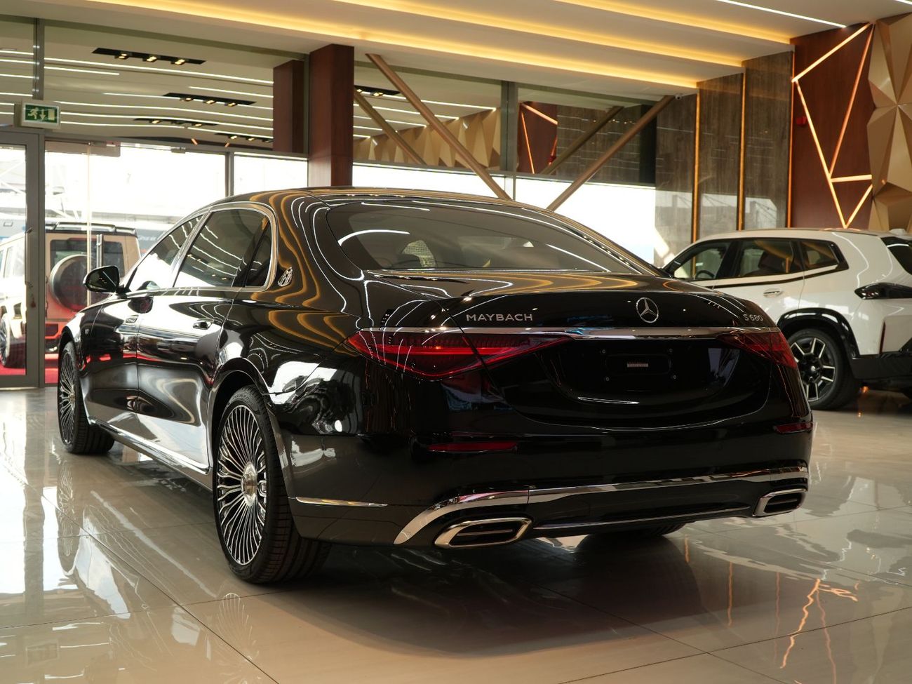 مرسيدس مايباخ S680 مايباخ