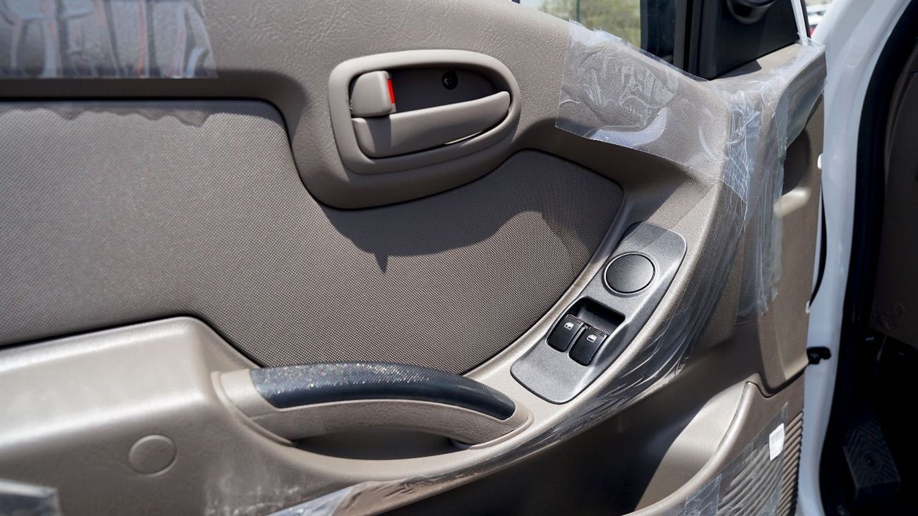 Hyundai H100 STD 2.6L Diesel | Long Wheelbase Pick-Up | 3-Seater | Manual Transmission