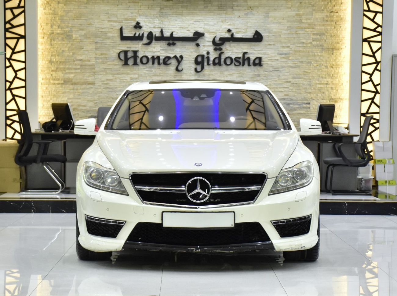 مرسيدس بنز CL 63 AMG EXCELLENT DEAL for our Mercedes Benz CL63 AMG ( 2011 Model ) in White Color GCC Specs