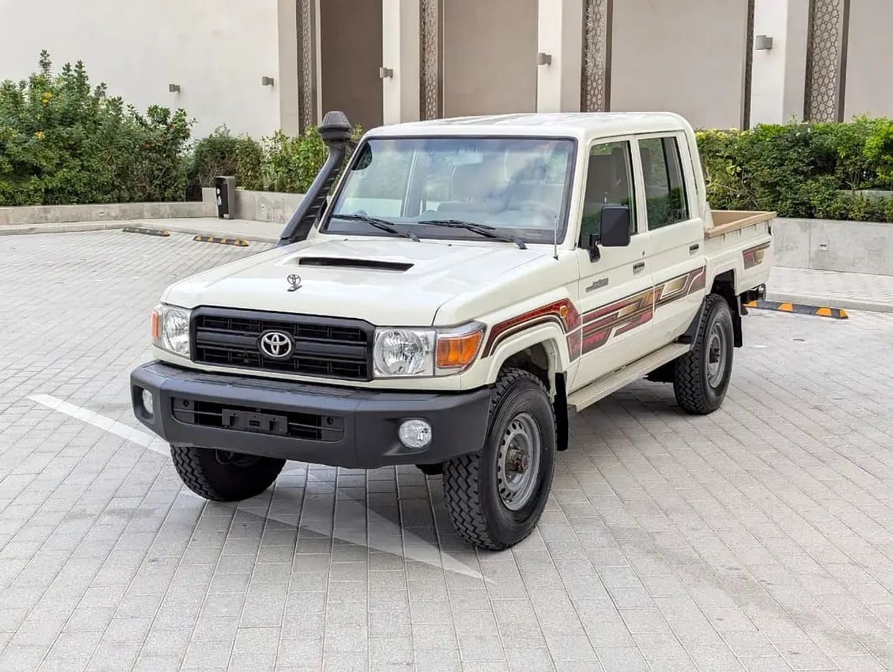 تويوتا لاند كروزر 70 LC79 LX