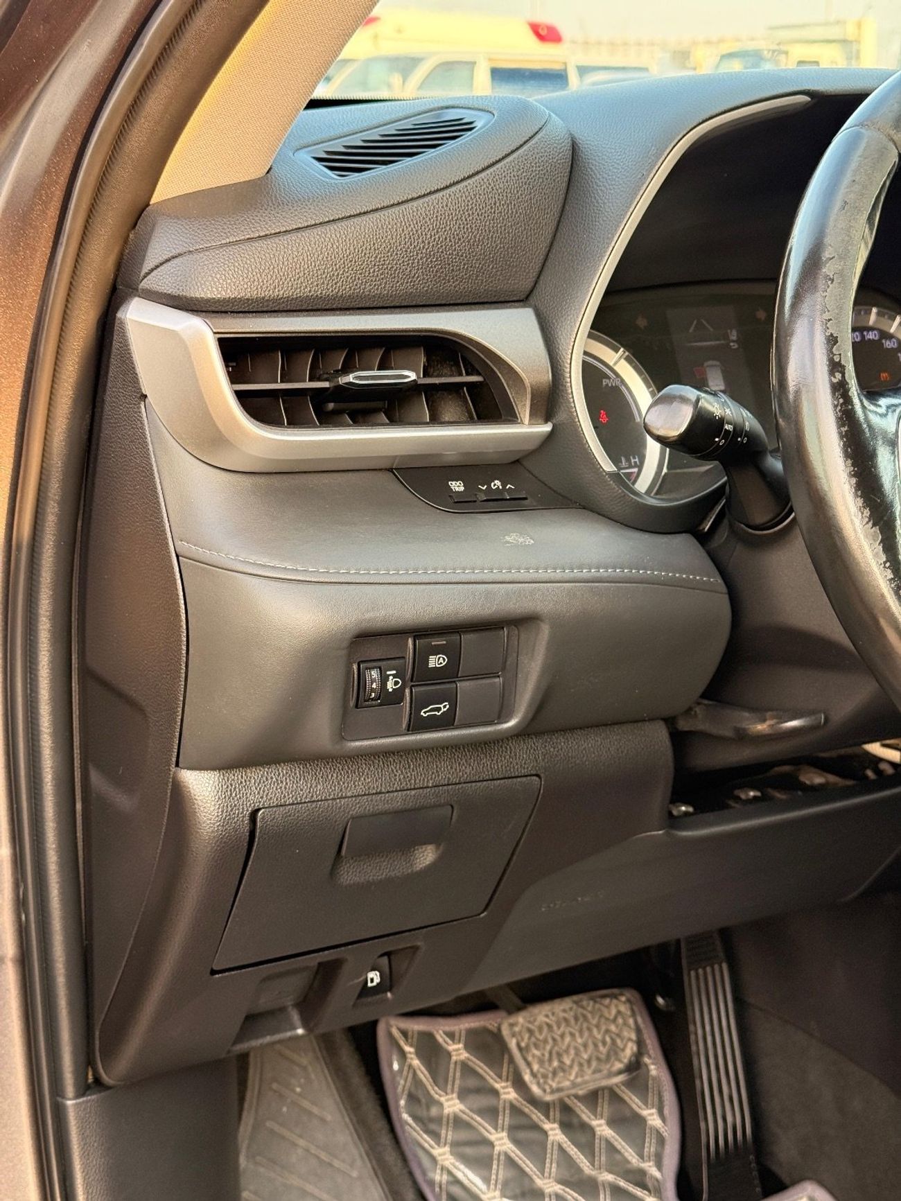 تويوتا هايلاندر GLE 2.5L