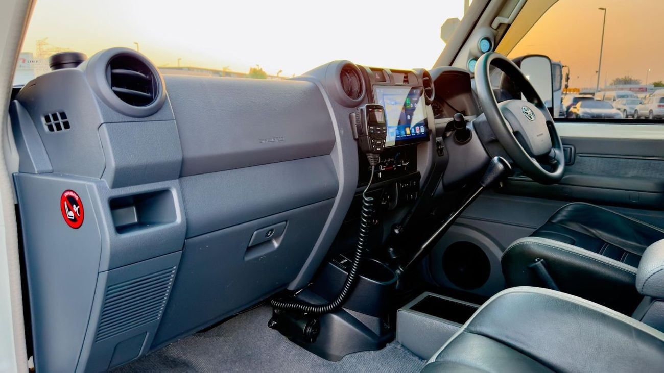 Toyota Land Cruiser Pick Up DOUBLE CABIN PICKUP | PREMIUM CAGE CONOPY INSTALLED | 4.5L DIESEL ENGINE | MANUAL TRANSMISSION | 201