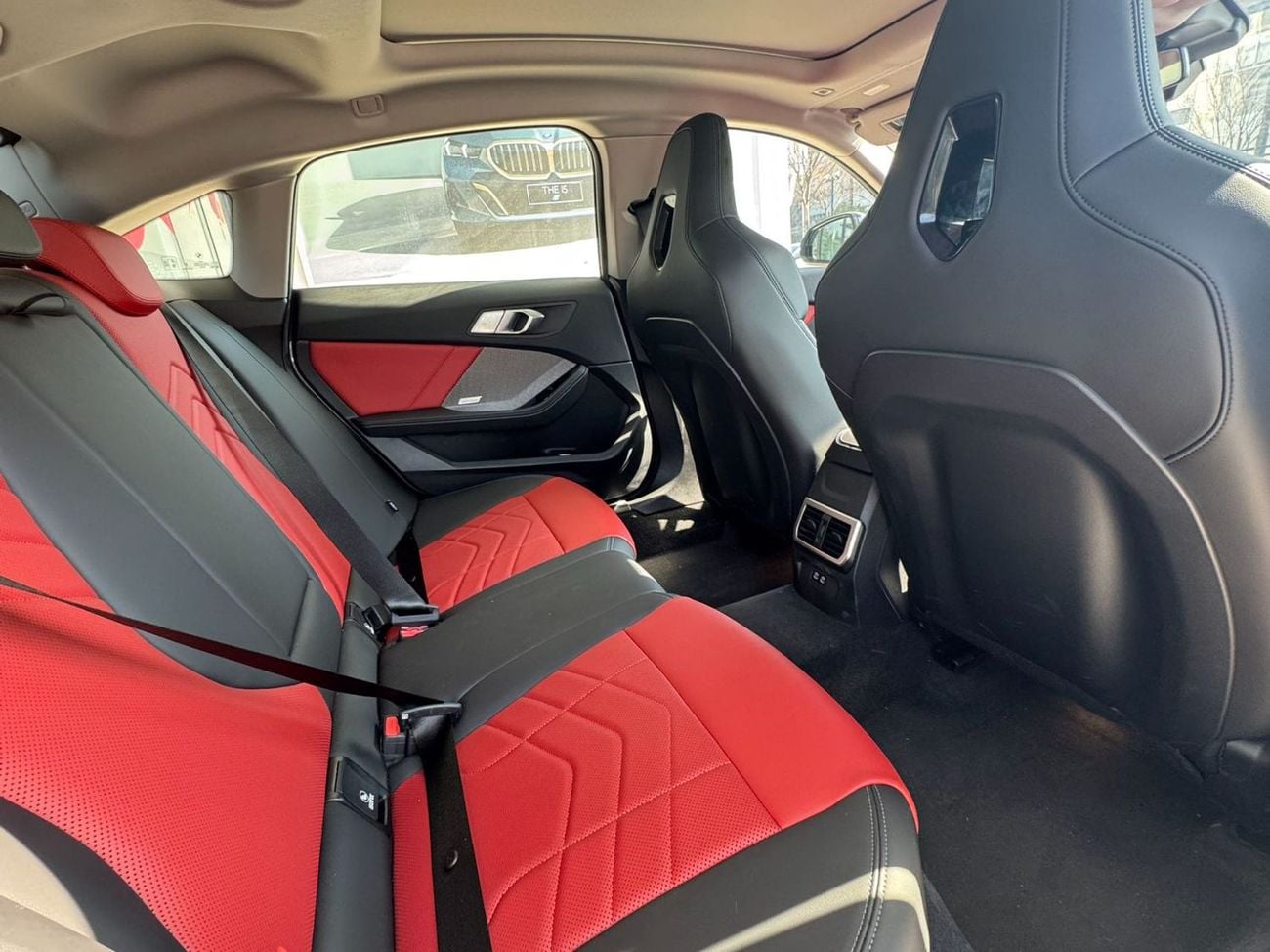 BMW 225L Sport Shadow Edition