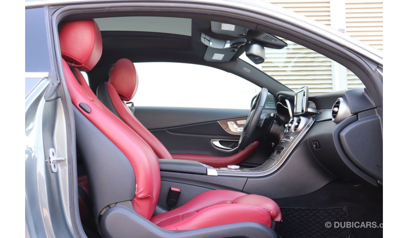 مرسيدس بنز C 300 كوبيه = NEW ARRIVAL = FREE REGISTRATION = WARRANTY = BANK FINANCE AVAILABLE