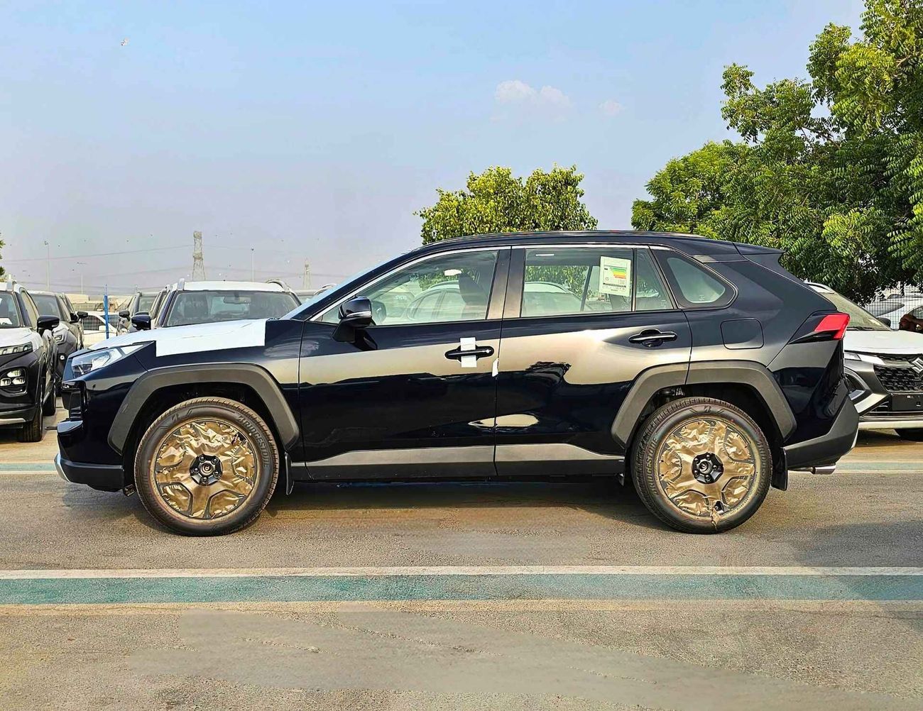 تويوتا راف ٤ Adventure, Full Option 2.5L / AWD With Panoramic Roof, Driver Power Seat  (CODE #  RADVP)