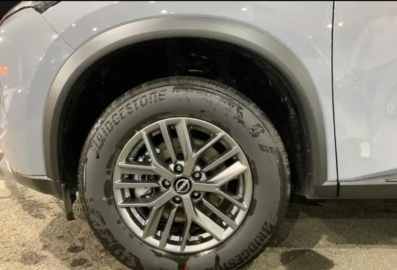 Nissan XTrail 2500 cc 4 cylinder gasoline engine Automatic